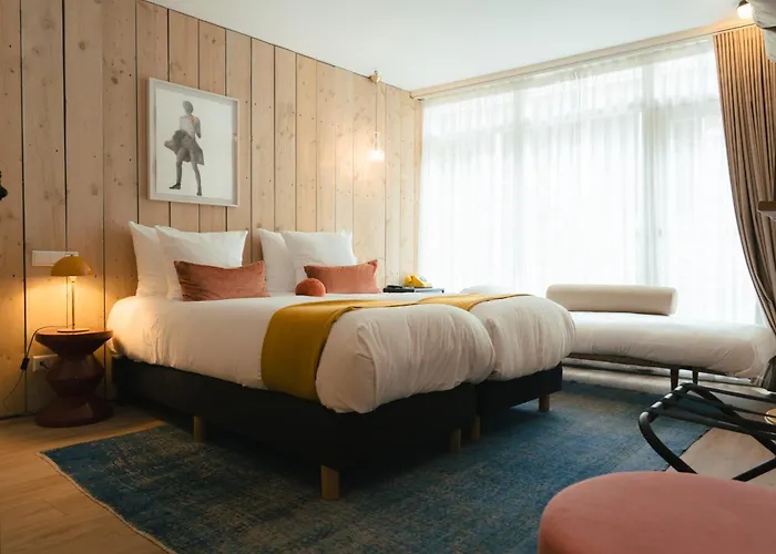 Hotel Max Brown Canal District, Part Of Sircle Collection 3*