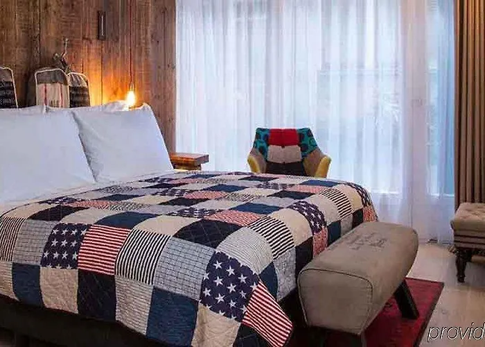 Max Brown Canal District, Part Of Sircle Collection Amsterdam