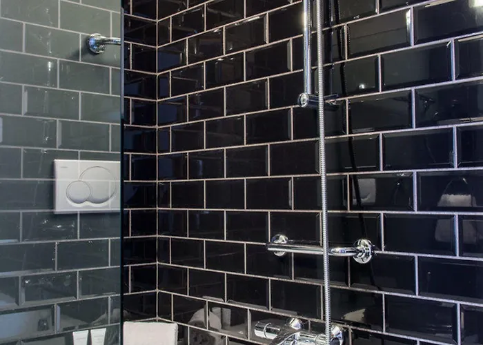 Max Brown Canal District, Part Of Sircle Collection 3*